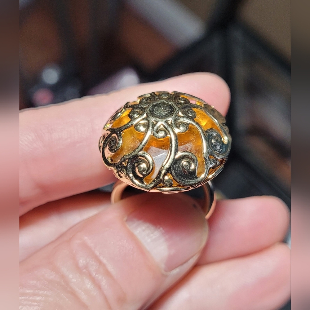 Vintage Sarah Coventry Amber Colour Glass Flower Cocktail Ring